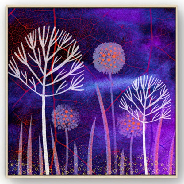 Fine Art Print op Canvas Gestileerde planten in paars en fuchsia houten baklijst